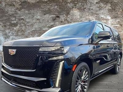 Gris Usado 2023 Cadillac Escalade SUV | 240.500 €