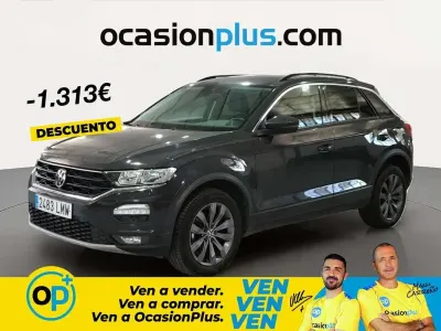 Usado VW T-Roc Advance 110 CV (80 kW) 2021 Gris SUV