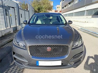 Usado Jaguar F-Pace Prestige 250 CV (183 kW) 2019 Gris / plata SUV
