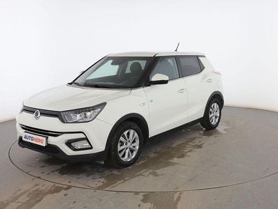 Usado Ssangyong (KGM) Tivoli Limited 115 CV (84 kW) 2019 Blanco SUV
