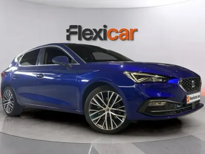 Usado Seat Leon XCELLENCE 150 CV (110 kW) 2020 Azul Berlina