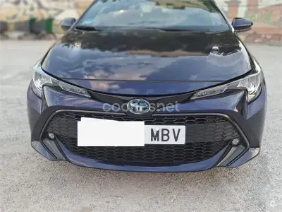 Usado Toyota Corolla Active 122 CV (89 kW) 2022 Negro Berlina
