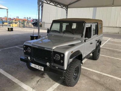 Usado Land Rover Defender 122 CV (89 kW) 2000 Plateado SUV