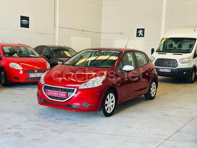 Granate Usado 2015 Peugeot 208 Utilitario | 7700 € (Precio justo)