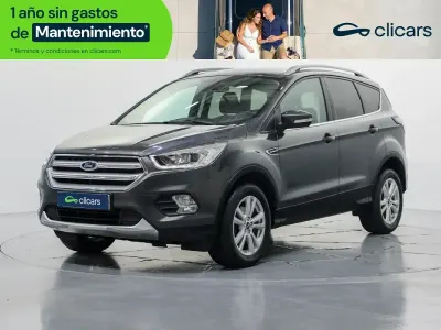 Usado Ford Kuga Trend 150 CV (110 kW) 2018 Gris SUV