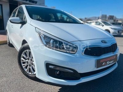 Blanco Usado 2016 Kia Ceed Utilitario | 10.200 € (Buen precio)