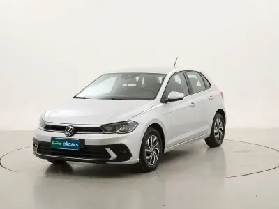 Käytetty VW Polo Life 95 HP (69 kW) 2023 Viistoperä