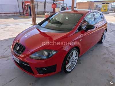 Usado Seat Leon CUPRA 265 CV (194 kW) 2012 Rojo Berlina