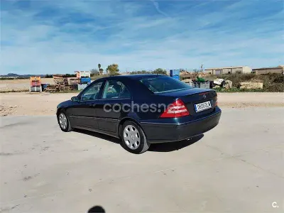 Usado Mercedes C320 Elegance 218 CV (160 kW) 2005 Negro Berlina