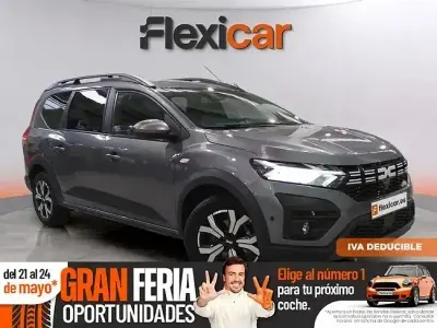 Usado Dacia Jogger Expression 110 CV (80 kW) 2024 Gris Monovolumen