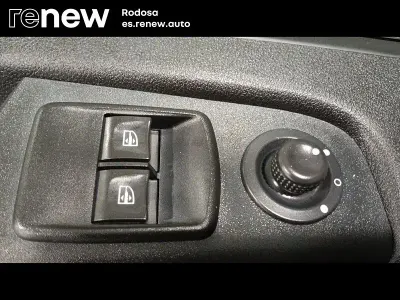 Usado Renault Trafic 120 CV (88 kW) 2021 Blanco Monovolumen