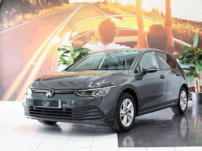 Usado VW Golf VIII Life 110 CV (80 kW) 2021 Gris / plata Berlina