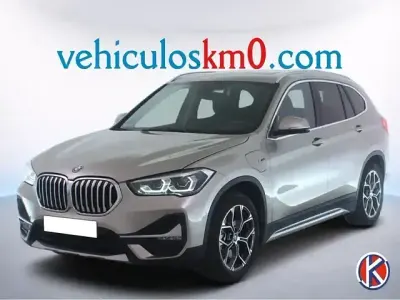 Usado BMW X1 Comfort Edition 220 CV (161 kW) 2022 Gris plata SUV