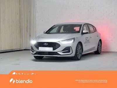 Usado Ford Focus ST-Line 155 CV (114 kW) 2023 Plateado Berlina