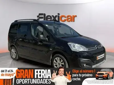 Usado Citroën Berlingo Feel 110 CV (80 kW) 2018 Negro Monovolumen
