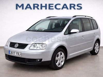 Usado VW Touran 115 CV (84 kW) 2006 Gris / plata Monovolumen