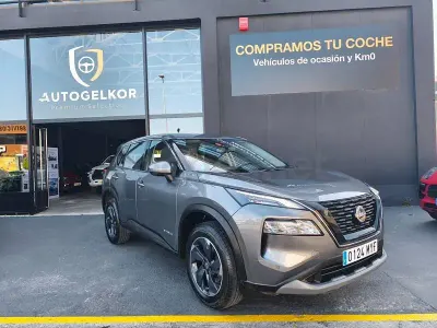 Usado Nissan X-Trail N-Connecta 213 CV (156 kW) 2025 Gris / plata SUV