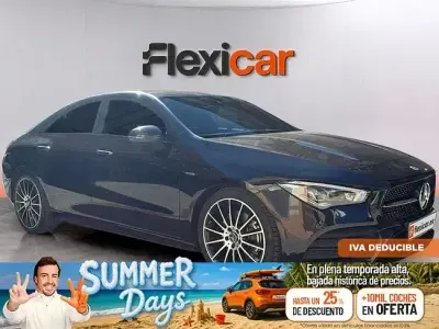 Usado Mercedes CLA200 163 CV (119 kW) 2022 Negro Coupe