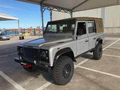 Gris Usado 2002 Land Rover Defender Familiar | 36.500 €