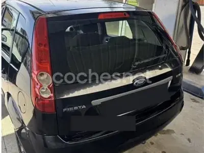 Usado Ford Fiesta Ambiente 68 CV (50 kW) 2007 Negro Utilitario