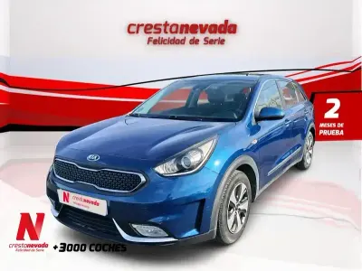 Usado Kia Niro 141 CV (103 kW) 2017 Azul SUV