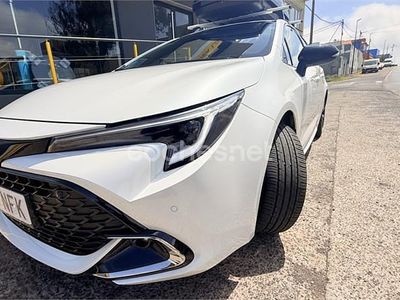 Usado Toyota Corolla Active 140 CV (102 kW) 2025 Blanco Berlina