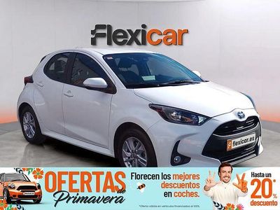Usado Toyota Yaris Hybrid Active 116 CV (85 kW) 2021 Blanco
