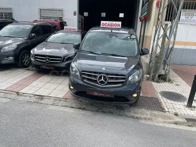 Usado Mercedes Citan 111 110 CV (80 kW) 2015 Azul Familiar