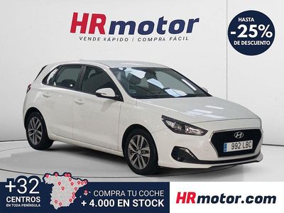 Usado Hyundai i30 120 CV (88 kW) 2019 Blanco Berlina