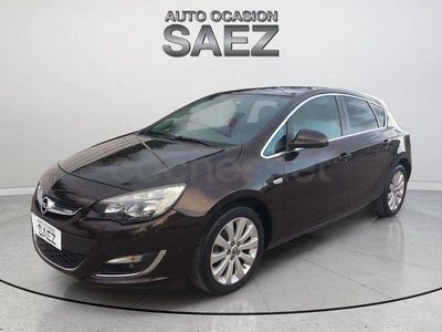 Usado Opel Astra Excellence 140 CV (102 kW) 2015 Granate Berlina
