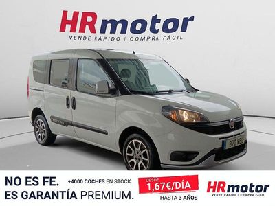 Usado Fiat Doblò Trekking 120 CV (88 kW) 2022 Blanco Monovolumen