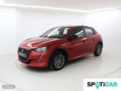 Rojo Usado 2023 Peugeot e-208 Active Utilitario | 30.690 €