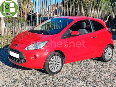 Usado Ford Ka Trend 69 CV (50 kW) 2015 Rojo Berlina
