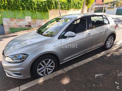 Gris / plata Usado 2017 VW Golf VII Advance Familiar | 13.500 € (Un poco caro)