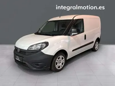 Usado Fiat Doblò 95 CV (69 kW) 2021 Blanco Monovolumen