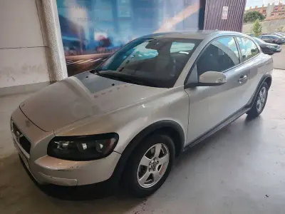 Begagnad Volvo C30 Momentum 109 HK (80 kW) 2007 Grå Halvkombi