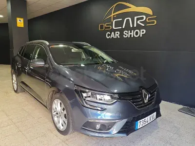 Usado Renault Mégane GrandTour LIMITED 115 CV (84 kW) 2019 Gris / plata Familiar