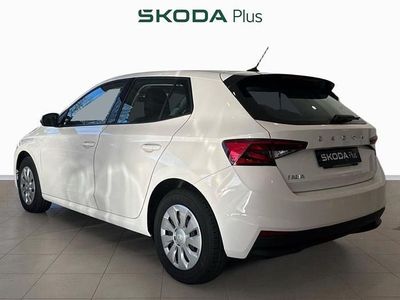 Usado Skoda Fabia Active 80 CV (58 kW) 2022 Blanco Utilitario