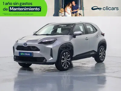 Usado Toyota Yaris Cross Active 116 CV (85 kW) 2022 Gris / plata SUV