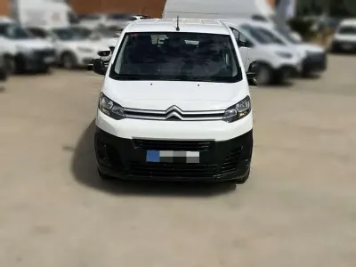 Usado Citroën Jumpy Comfort 120 CV (88 kW) 2020 Blanco Monovolumen