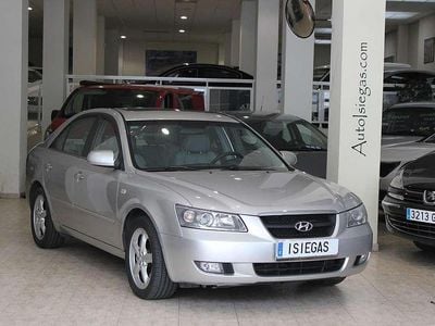 Usado Hyundai Sonata Style 140 CV (102 kW) 2006 Gris Berlina