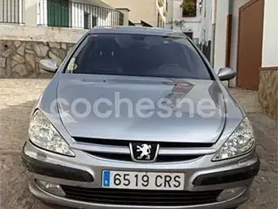 Usado Peugeot 607 210 CV (154 kW) 2004 Gris / plata Berlina