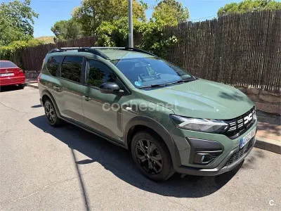 Usado Dacia Jogger Extreme 100 CV (73 kW) 2023 Verde Monovolumen