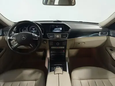 Begagnad Mercedes E300 Avantgarde 231 HK (169 kW) 2015 Blå Kombi