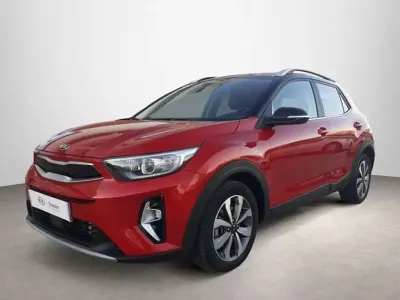 Usado Kia Stonic 101 CV (74 kW) 2022 Rojo SUV