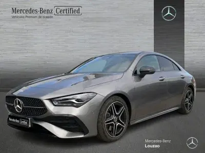 Usado Mercedes CLA200 163 CV (119 kW) 2025 Gris montaña