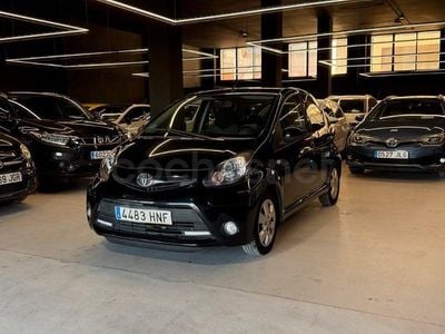 Usado Toyota Aygo City 68 CV (50 kW) 2012 Negro Utilitario