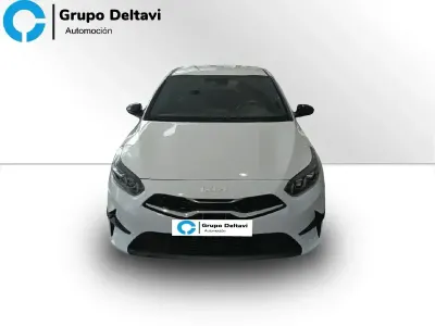 Usado Kia Ceed Style 100 CV (73 kW) 2025 Blanco Utilitario
