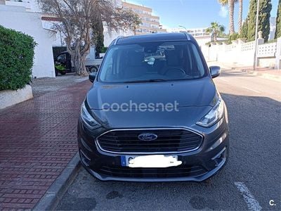 Usado Ford Grand Tourneo Connect Titanium 120 CV (88 kW) 2018 Gris / plata Monovolumen