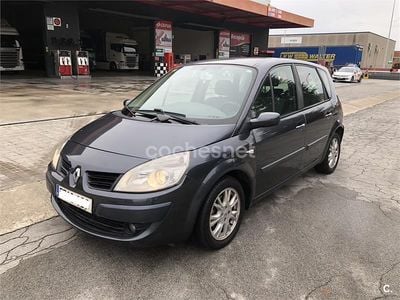 Gris / plata Usado 2008 Renault Scénic II Dynamique Monovolumen | 2900 € (Buen precio)